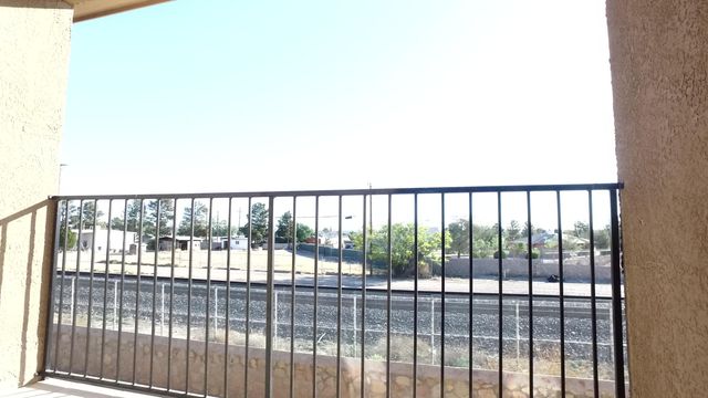545 East Road F, El Paso, TX 79915