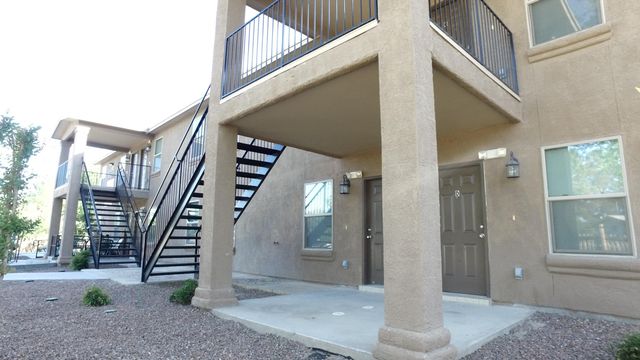 545 East Road F, El Paso, TX 79915