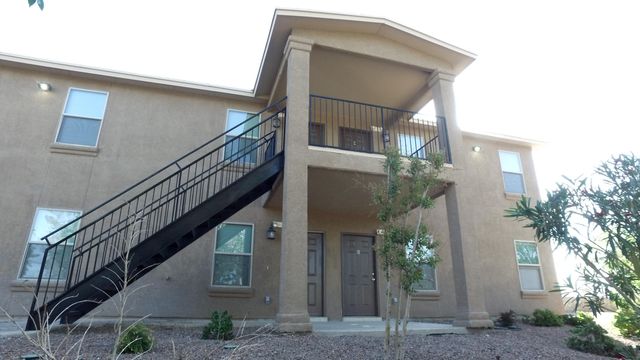 545 East Road F, El Paso, TX 79915