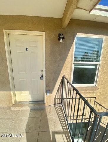 545 East Road F, El Paso, TX 79915