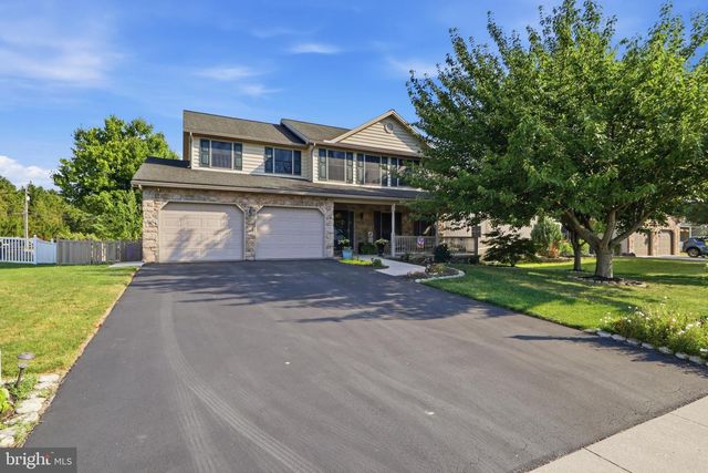 6123 JENNIFER LN, Spring Grove, PA 17362