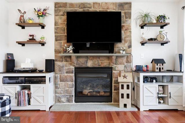 6123 JENNIFER LN, Spring Grove, PA 17362