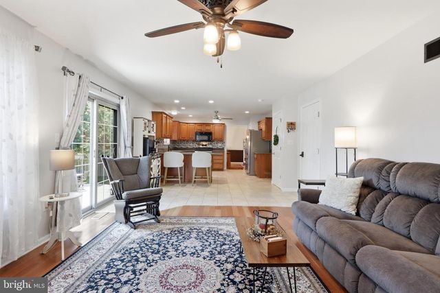 6123 JENNIFER LN, Spring Grove, PA 17362