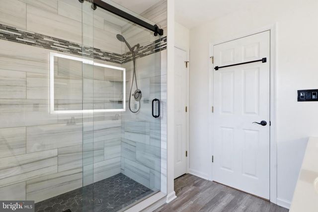 6123 JENNIFER LN, Spring Grove, PA 17362