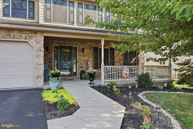 6123 JENNIFER LN, Spring Grove, PA 17362