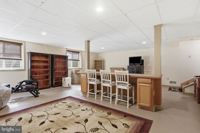 6123 JENNIFER LN, Spring Grove, PA 17362