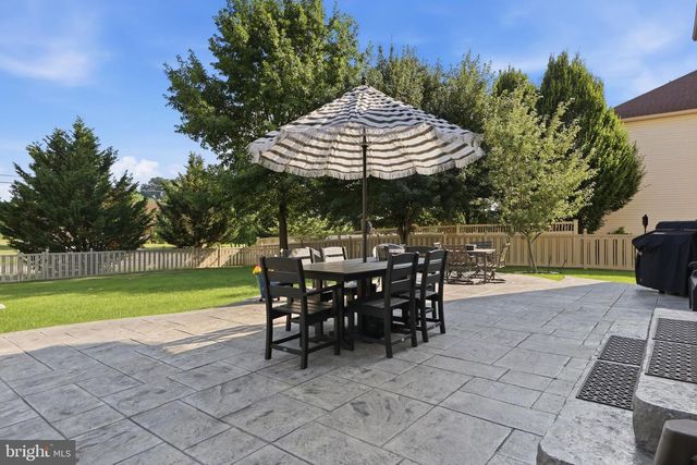 6123 JENNIFER LN, Spring Grove, PA 17362
