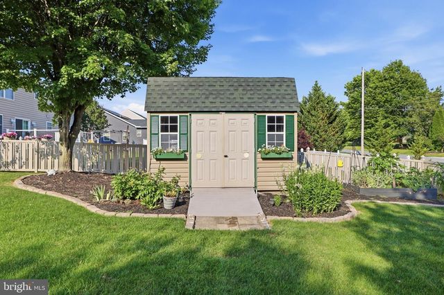 6123 JENNIFER LN, Spring Grove, PA 17362