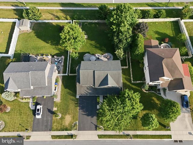 6123 JENNIFER LN, Spring Grove, PA 17362