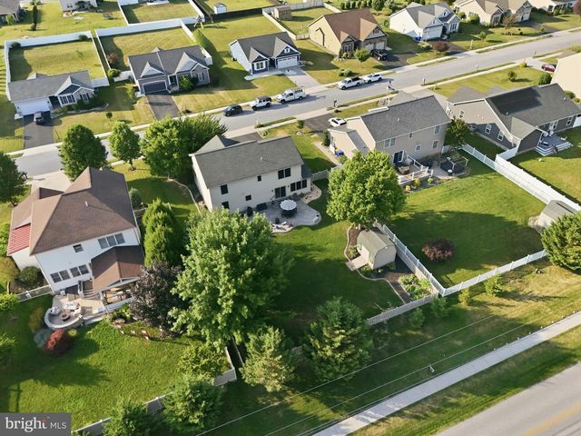 6123 JENNIFER LN, Spring Grove, PA 17362