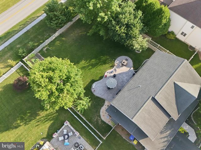 6123 JENNIFER LN, Spring Grove, PA 17362