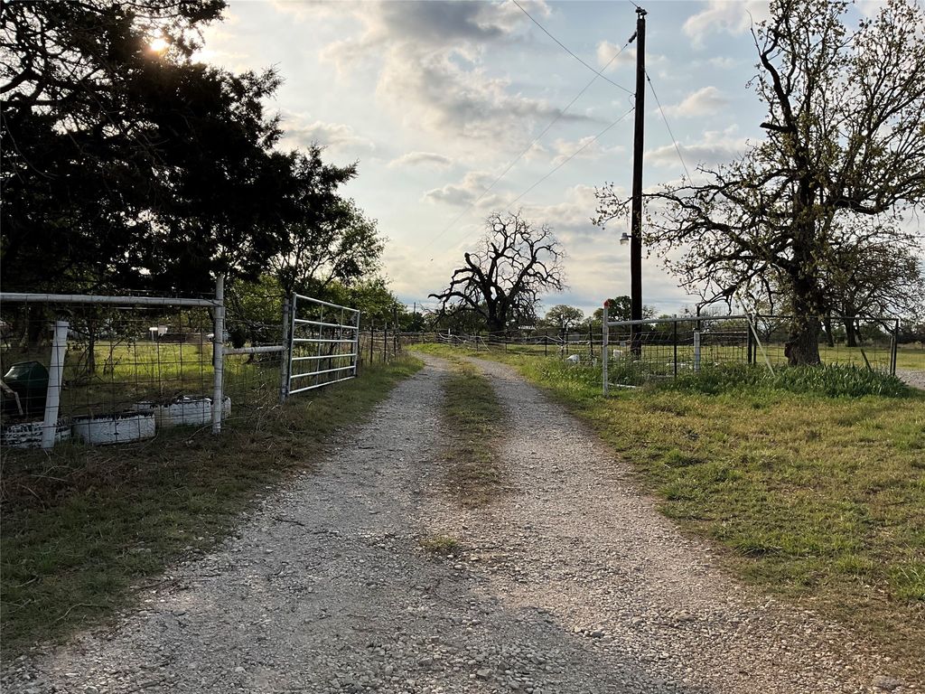 2991 Village Bend Road, Mineral Wells, TX 76067