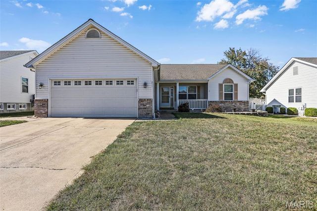 211 Butternut Stage Drive, St Peters, MO 63376
