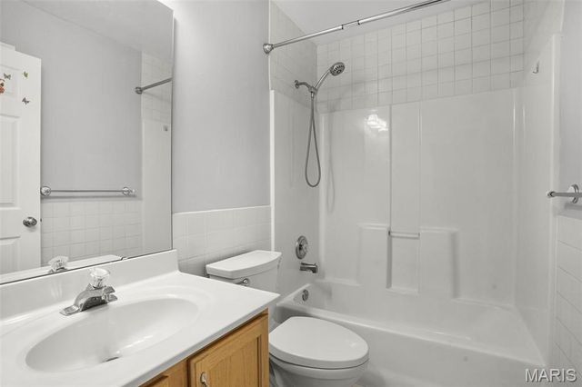 211 Butternut Stage Drive, St Peters, MO 63376