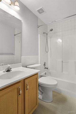 211 Butternut Stage Drive, St Peters, MO 63376