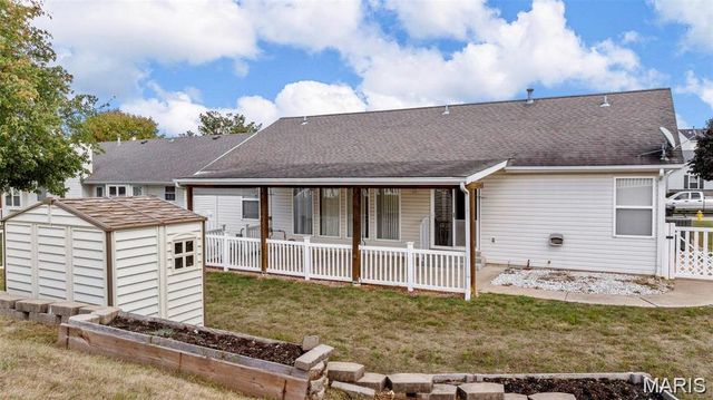 211 Butternut Stage Drive, St Peters, MO 63376