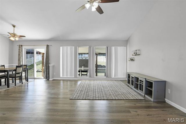 211 Butternut Stage Drive, St Peters, MO 63376