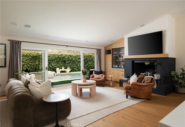 1312 Nottingham Road, Newport Beach, CA 92660