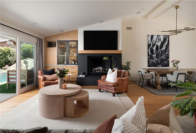 1312 Nottingham Road, Newport Beach, CA 92660