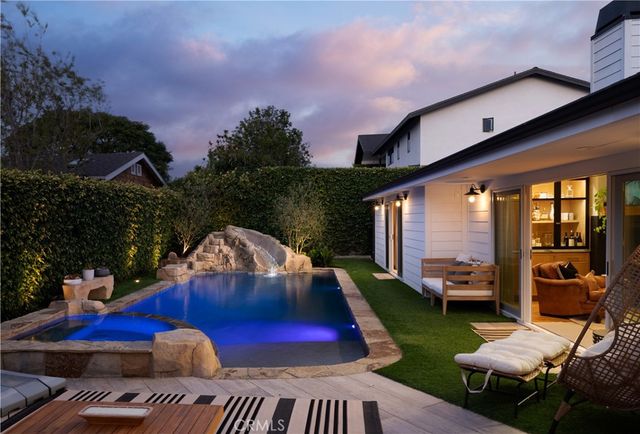 1312 Nottingham Road, Newport Beach, CA 92660