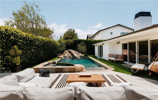 1312 Nottingham Road, Newport Beach, CA 92660