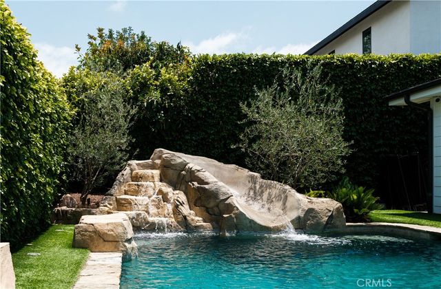 1312 Nottingham Road, Newport Beach, CA 92660
