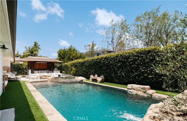 1312 Nottingham Road, Newport Beach, CA 92660