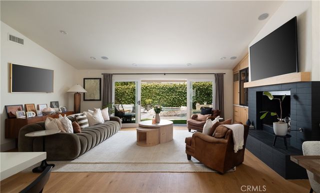1312 Nottingham Road, Newport Beach, CA 92660