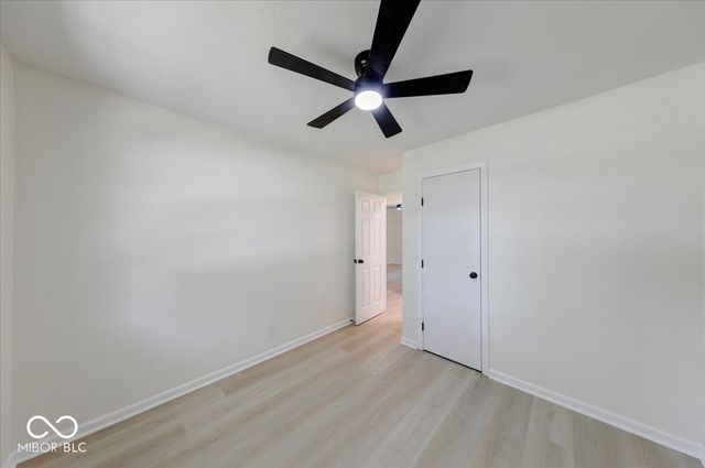 10016 Meadowlark Manor, Indianapolis, IN 46235