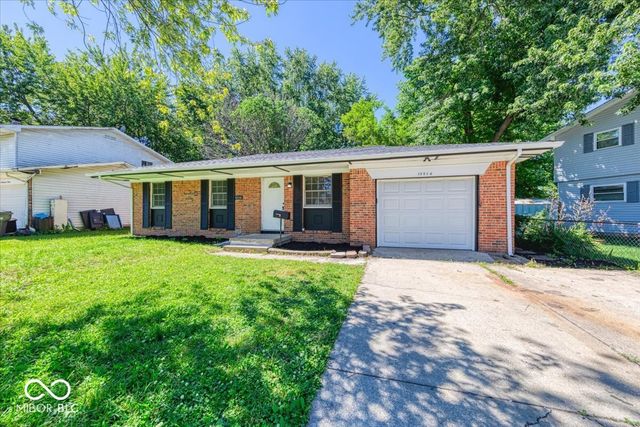 10016 Meadowlark Manor, Indianapolis, IN 46235