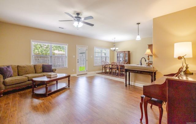 301 SANDLEWOOD Drive, Benton, AR 72015