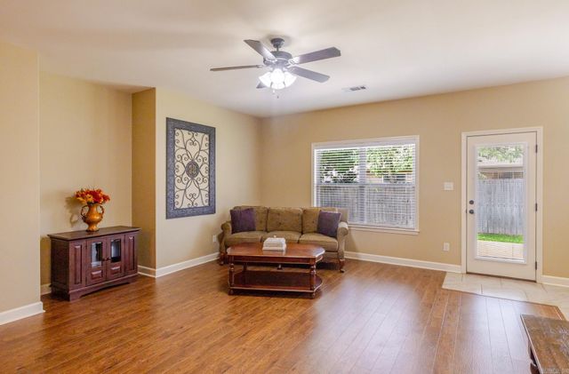 301 SANDLEWOOD Drive, Benton, AR 72015