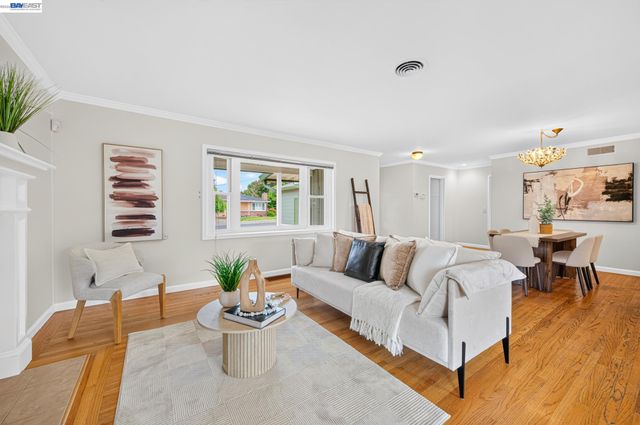 2062 Evergreen Ave, San Leandro, CA 94577
