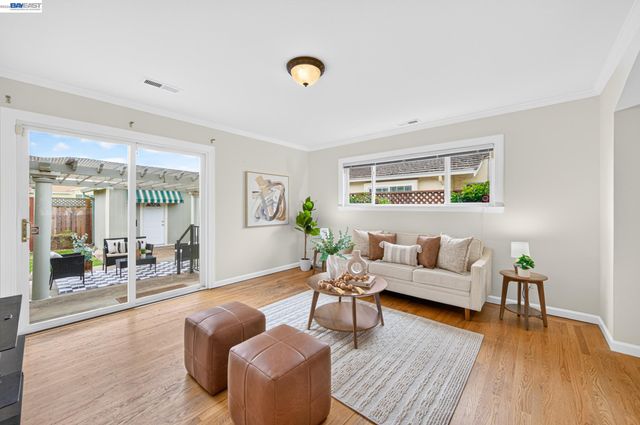 2062 Evergreen Ave, San Leandro, CA 94577