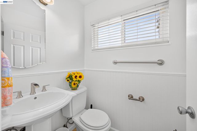 2062 Evergreen Ave, San Leandro, CA 94577