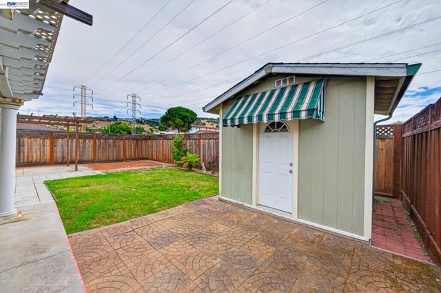 2062 Evergreen Ave, San Leandro, CA 94577