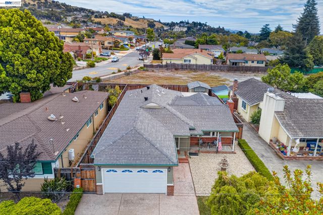 2062 Evergreen Ave, San Leandro, CA 94577