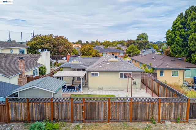 2062 Evergreen Ave, San Leandro, CA 94577