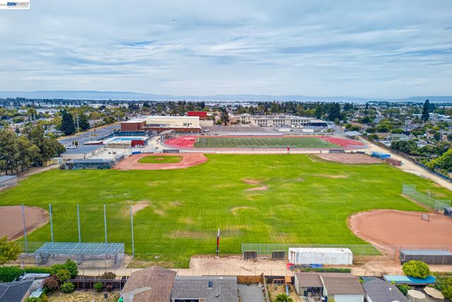 2062 Evergreen Ave, San Leandro, CA 94577