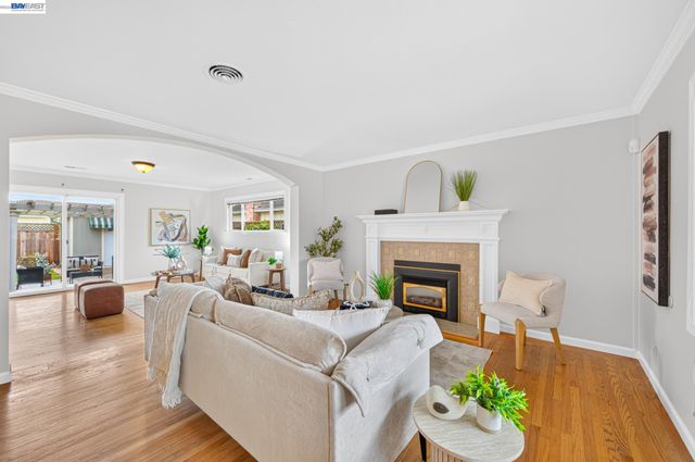 2062 Evergreen Ave, San Leandro, CA 94577