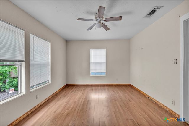 1401 Bridge Street, Gatesville, TX 76528