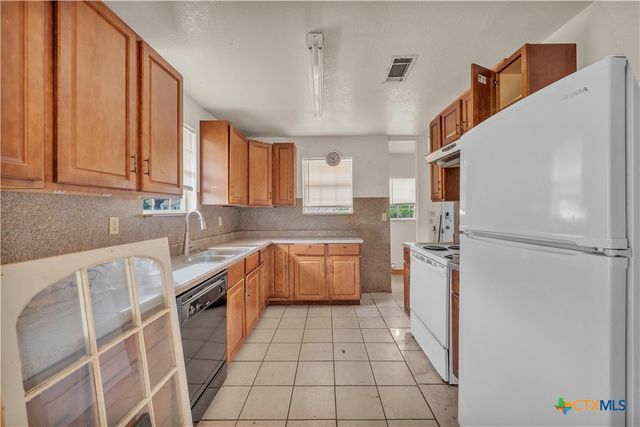 1401 Bridge Street, Gatesville, TX 76528