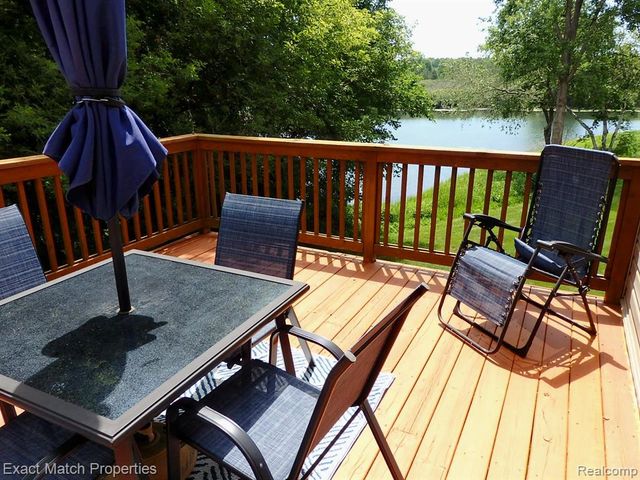 971 Sloane Court 4, White Lake, MI 48386