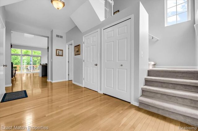 971 Sloane Court 4, White Lake, MI 48386