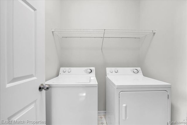 971 Sloane Court 4, White Lake, MI 48386