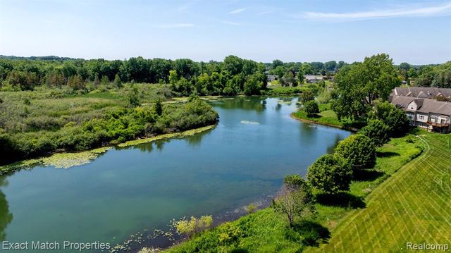 971 Sloane Court 4, White Lake, MI 48386