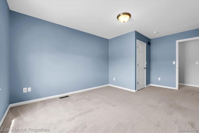 971 Sloane Court 4, White Lake, MI 48386