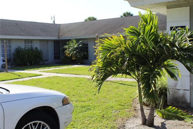 1745 6th Avenue 5, Vero Beach, FL 32960