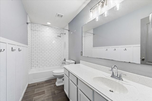 15202 Bartlett Landing Drive, Cypress, TX 77429