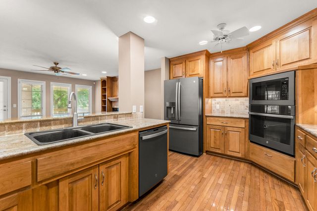 2953 W Canterbury Street, Springfield, MO 65810